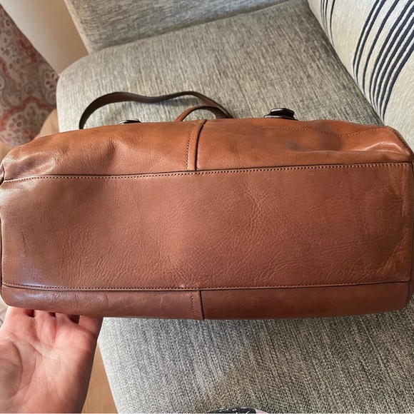 41. COACH CHELSEA LEATHER SATCHEL! - Picture 6 of 14